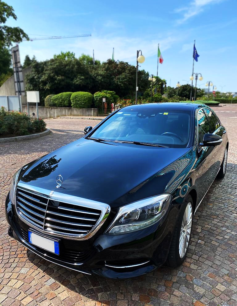 Venice taxi service with Mercedes S class