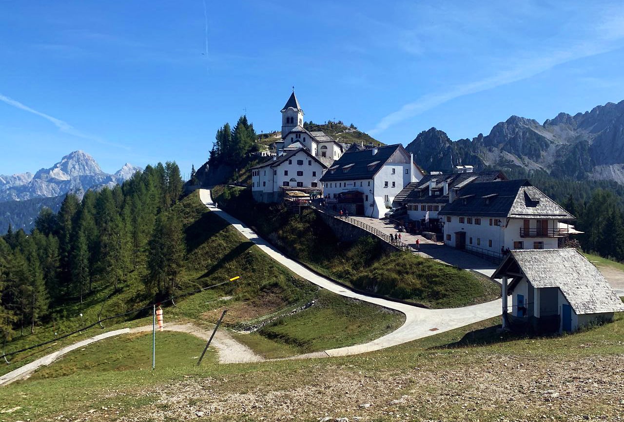 How to get from Venice to Cortina d Ampezzo